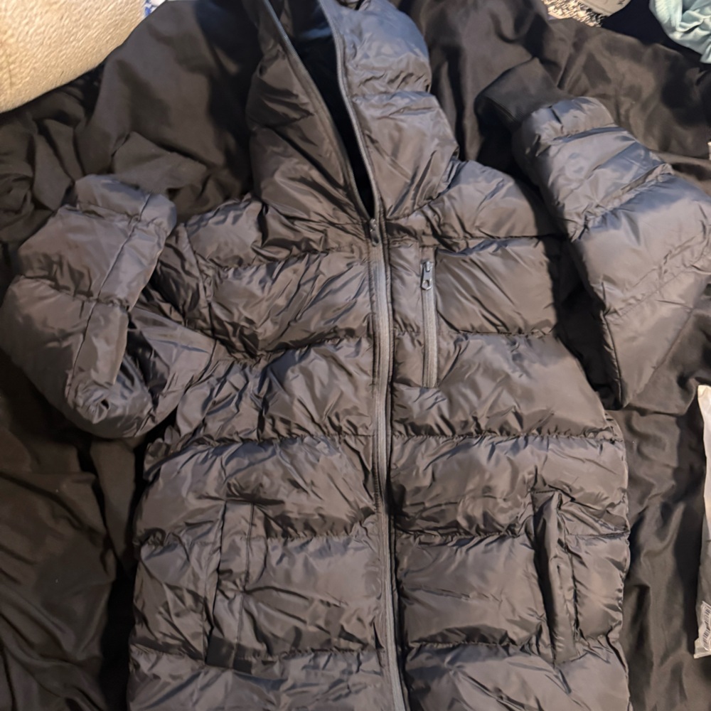 Men’s black bubble coat size large brand new